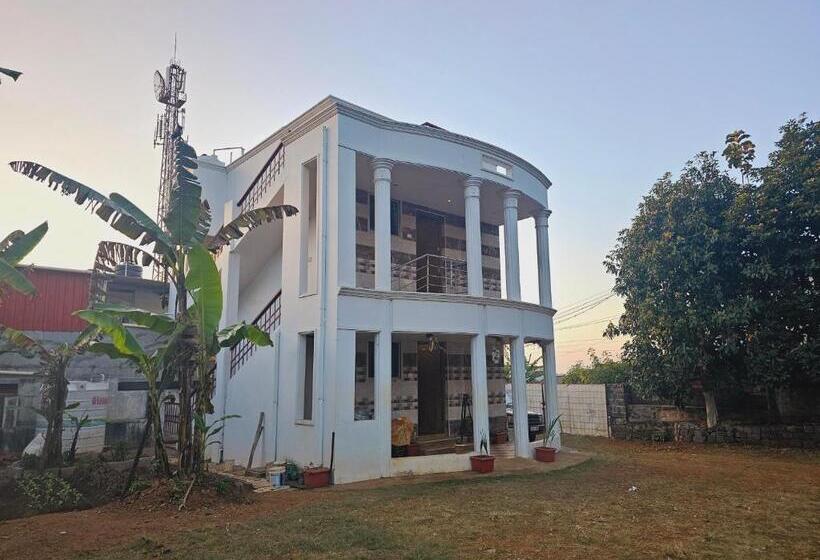 Majatalo Chithralaya Guest House
