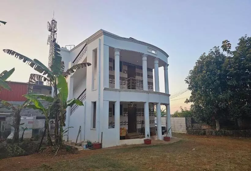 Majatalo Chithralaya Guest House