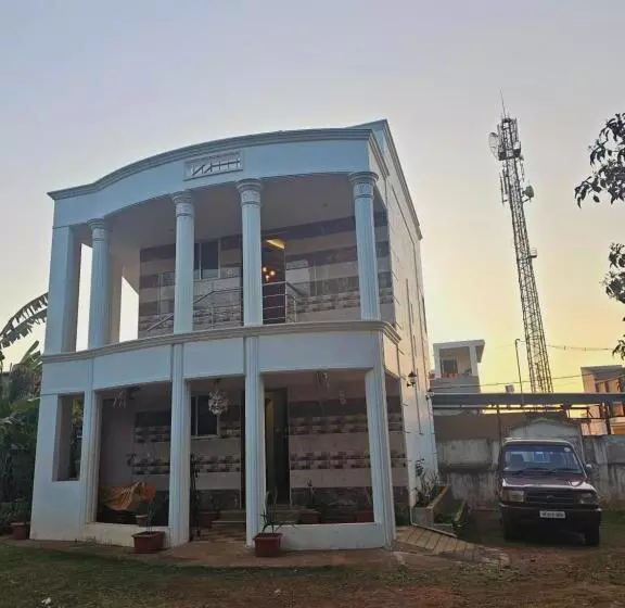Majatalo Chithralaya Guest House