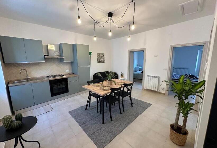 پانسیون Clarissa Guest House Via Di Mezzo 194