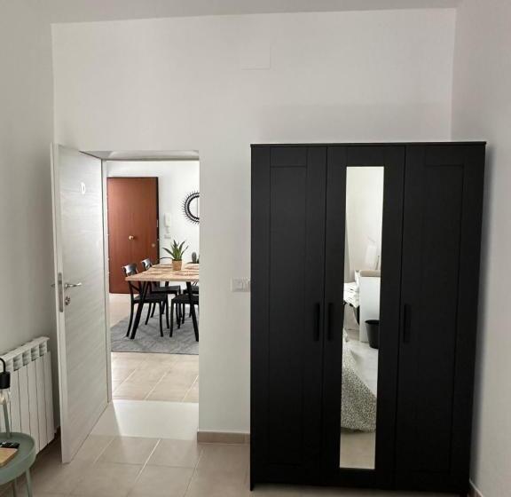 پانسیون Clarissa Guest House Via Di Mezzo 194