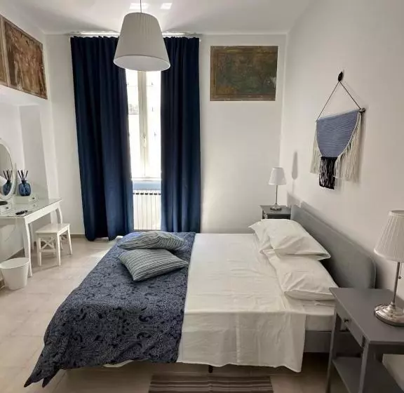 پانسیون Clarissa Guest House Via Di Mezzo 194