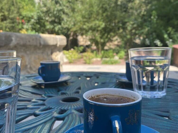 פנסיון Flor Guest House