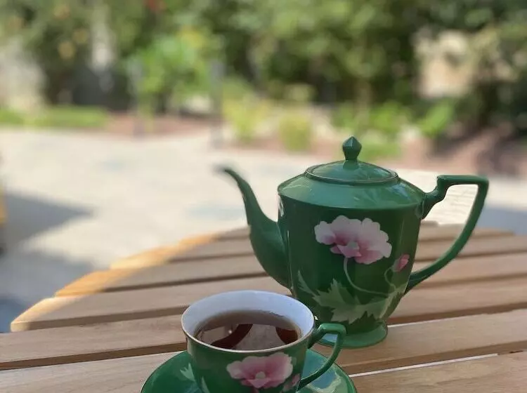 Majatalo Flor Guest House