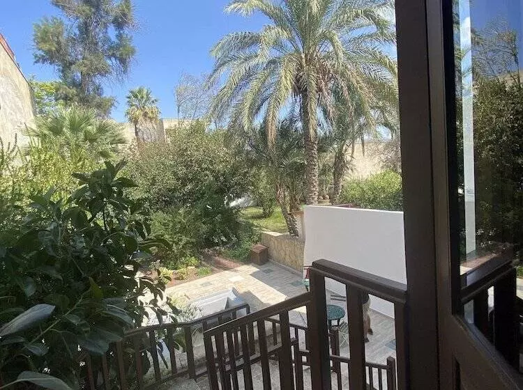 Majatalo Flor Guest House