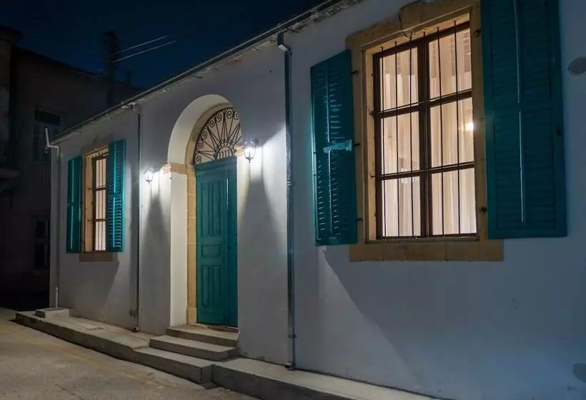 Majatalo Flor Guest House