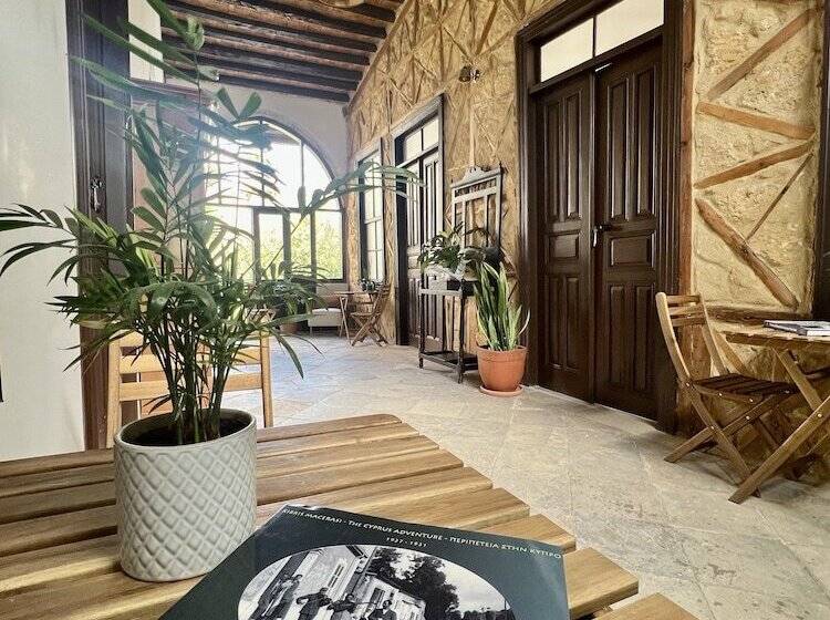 פנסיון Flor Guest House