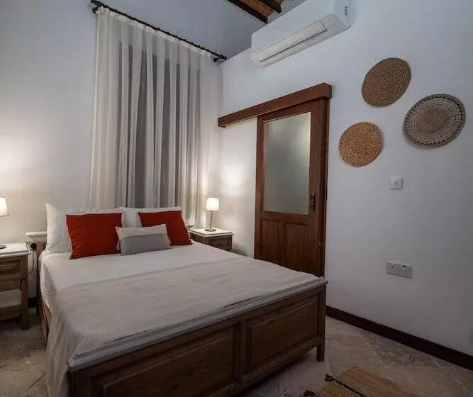 Majatalo Flor Guest House