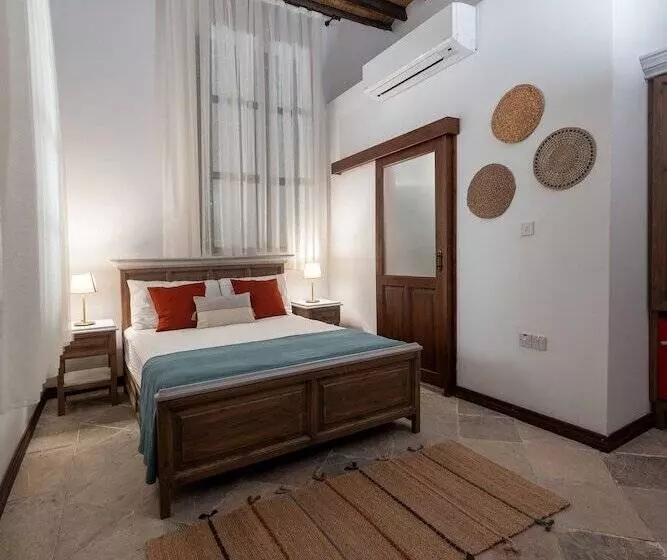 Majatalo Flor Guest House