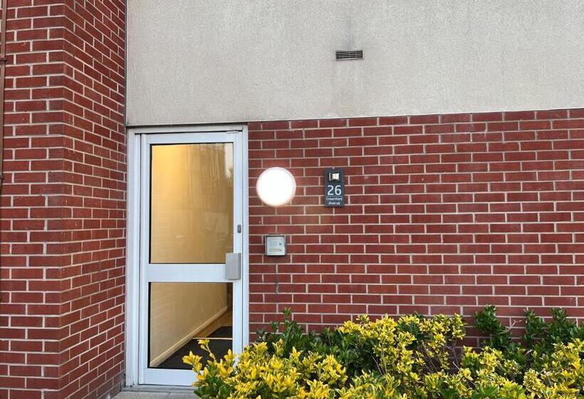 膳宿费 Kilnview Guesthouse Hanley & Staffordshire University