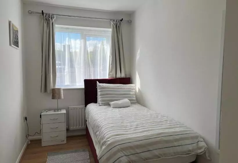 ペンション Kilnview Guesthouse Hanley & Staffordshire University