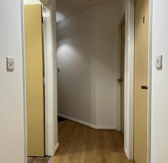 膳宿费 Kilnview Guesthouse Hanley & Staffordshire University