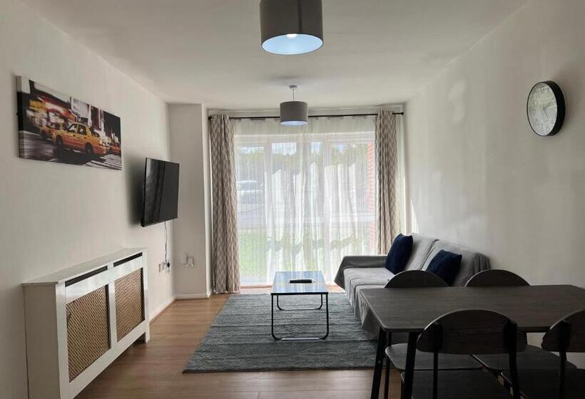 膳宿费 Kilnview Guesthouse Hanley & Staffordshire University