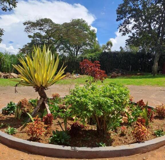 پانسیون The Yala Home