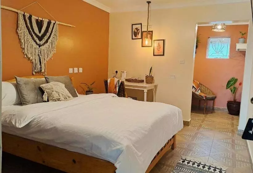 پانسیون The Yala Home