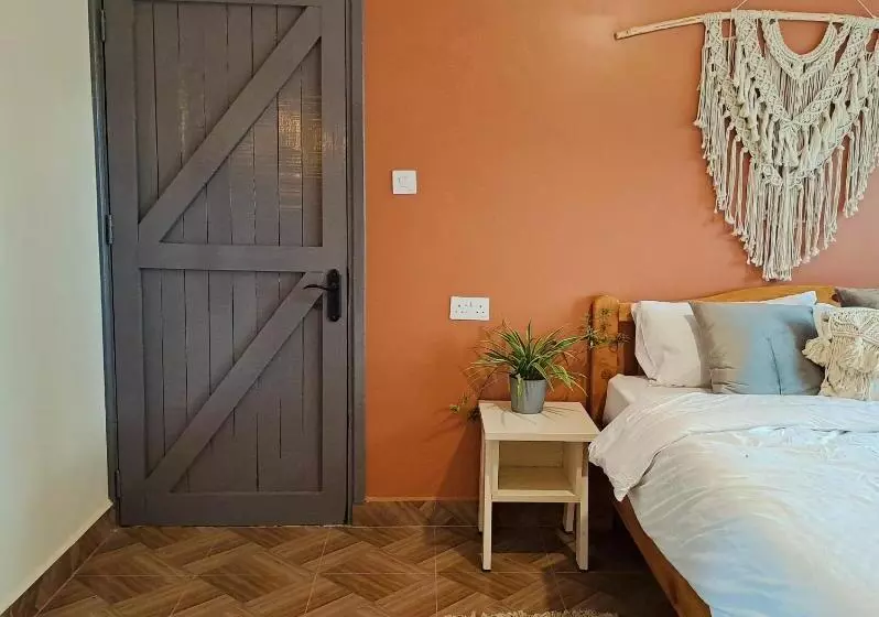 پانسیون The Yala Home