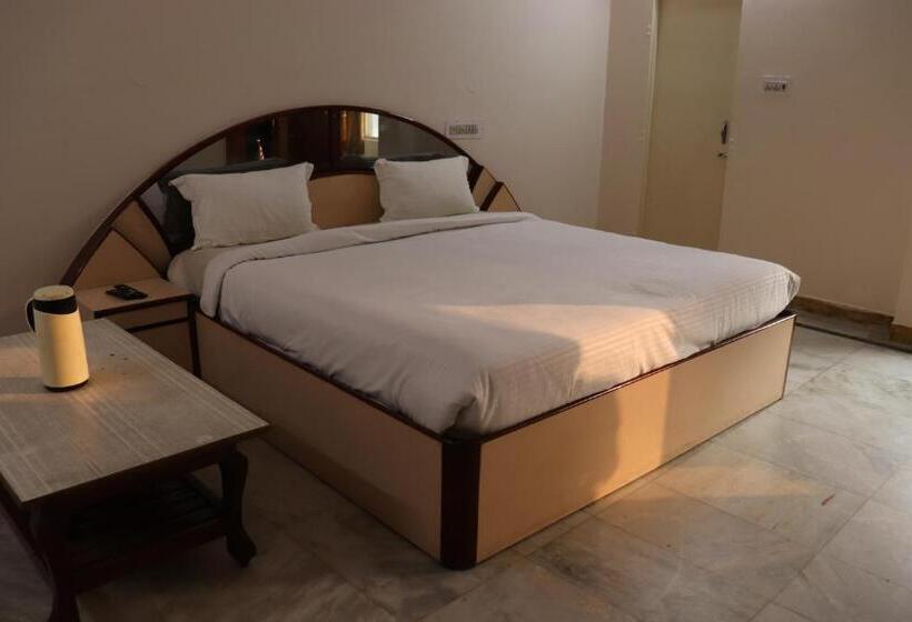 The Xpress A Jhm Hotels