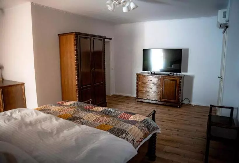 ベッドアンドブレックファースト Boutique Marlen