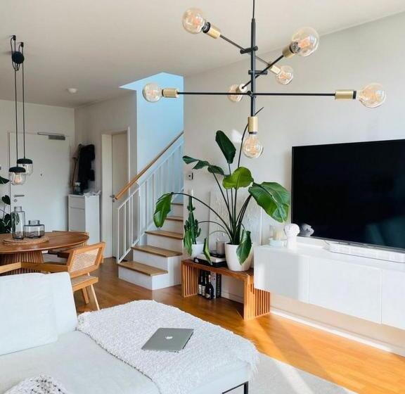 تختخواب و صبحانه Ruchan Stay