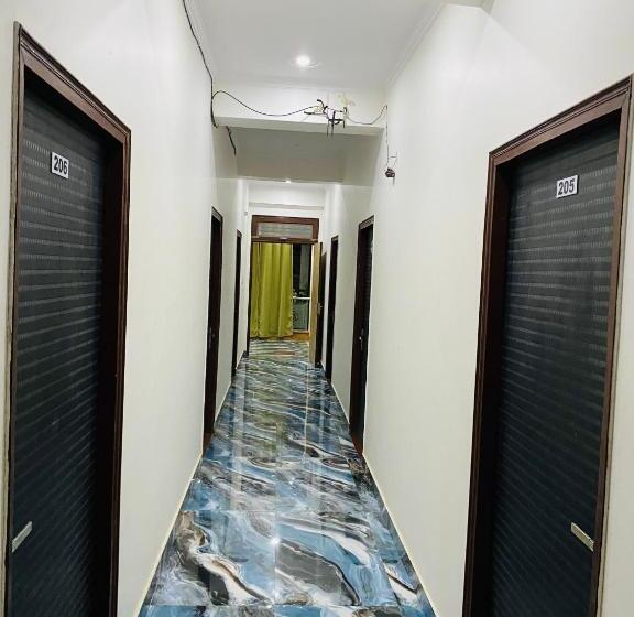 Отель New Residency Hotal