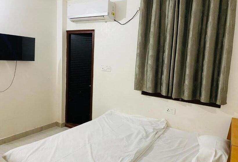 Отель New Residency Hotal