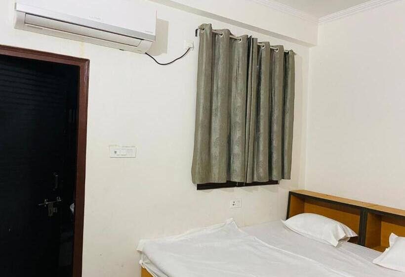 Отель New Residency Hotal