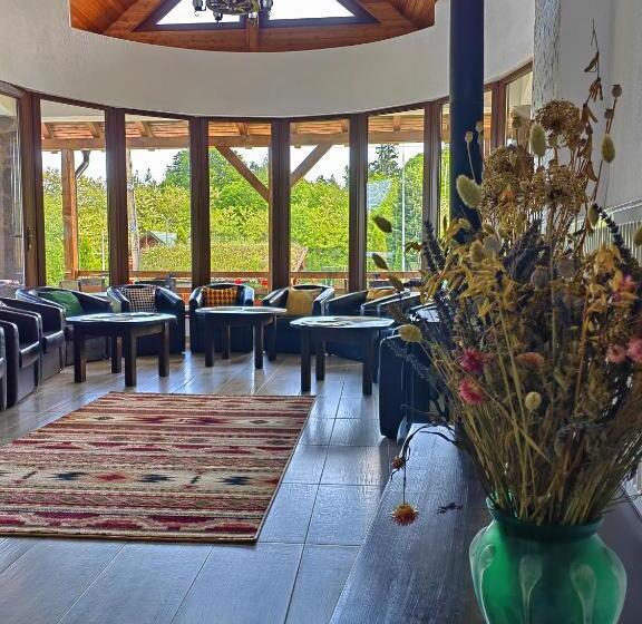 בית מלון כפרי Pensiunea Pastravaria Vistisoara