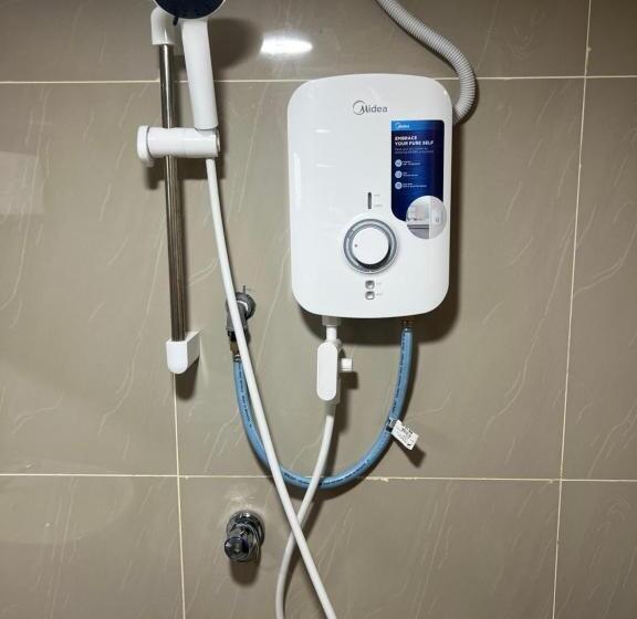 Hotel The Seashell Melaka Pool View Upper Room