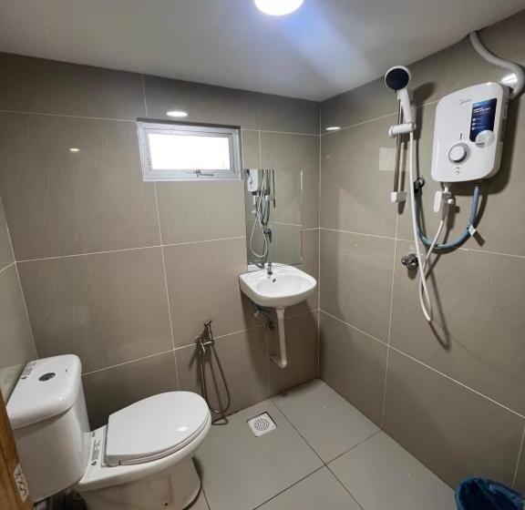 Hotel The Seashell Melaka Pool View Upper Room