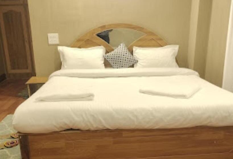 בית מלון כפרי The Seven Gemstones Sangla