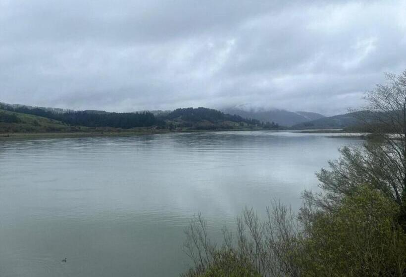 汽车旅馆  2nd Floor Studio