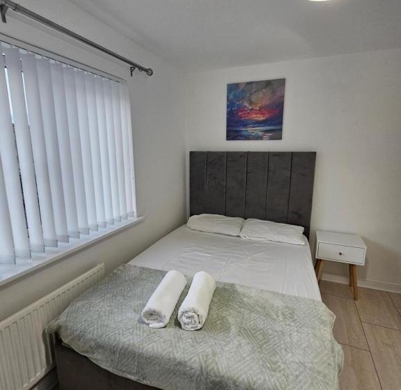 Pensió 66 Central Road