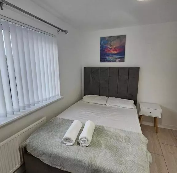 ペンション 66 Central Road