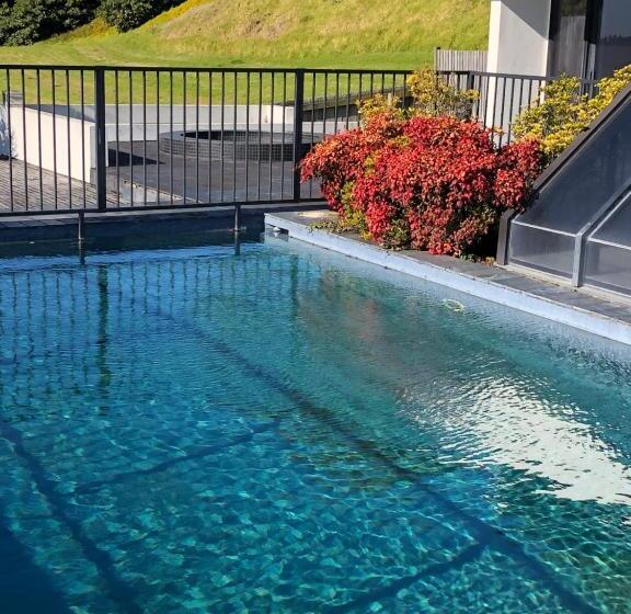 펜션 Guest Suite With Sea Views And Thermally Heated Hot Tub