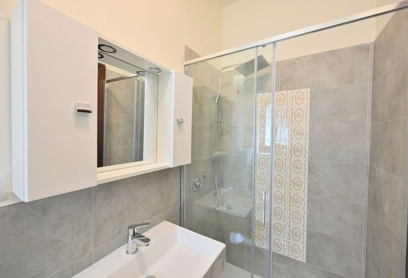 膳宿费 Figaro Rooms   Ischia