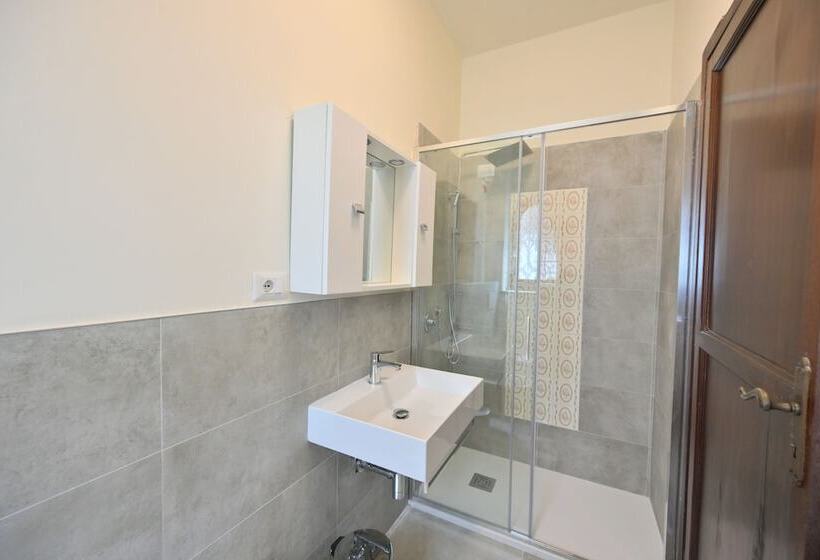 膳宿费 Figaro Rooms   Ischia