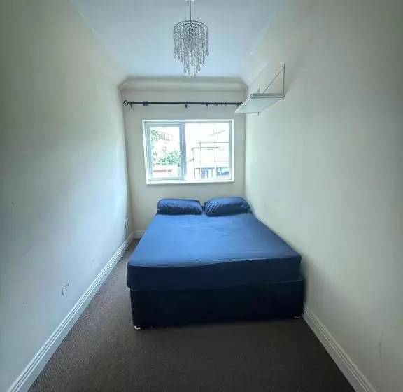 پانسیون Nice Double Room Near Omni Shopping