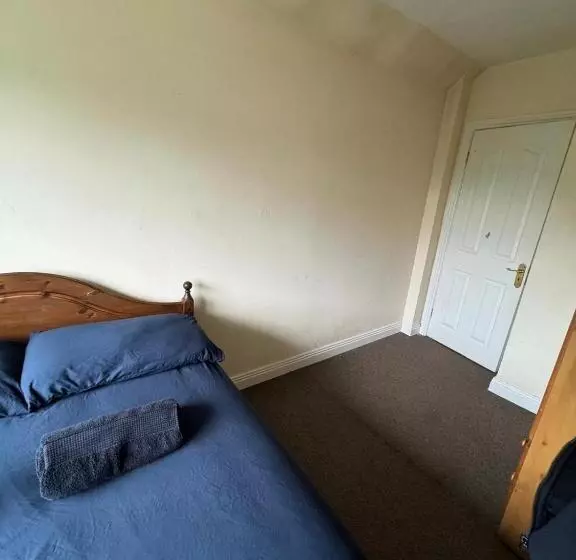 پانسیون Nice Double Room Near Omni Shopping