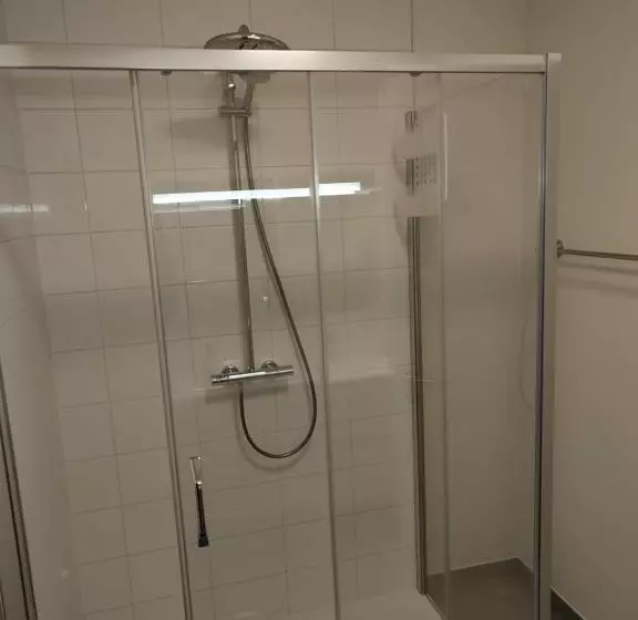 ベッドアンドブレックファースト Charmante Chambre Au Rdc