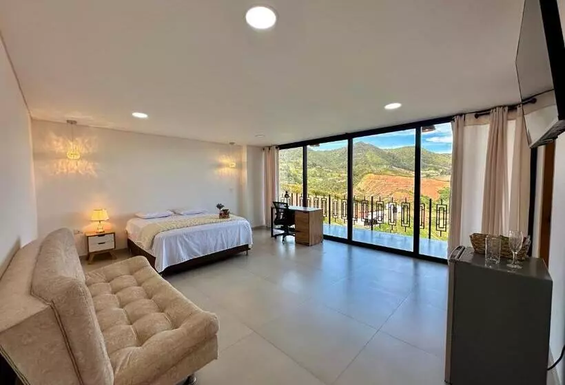 Aamiaismajoitus (B&B) Casa Fénix