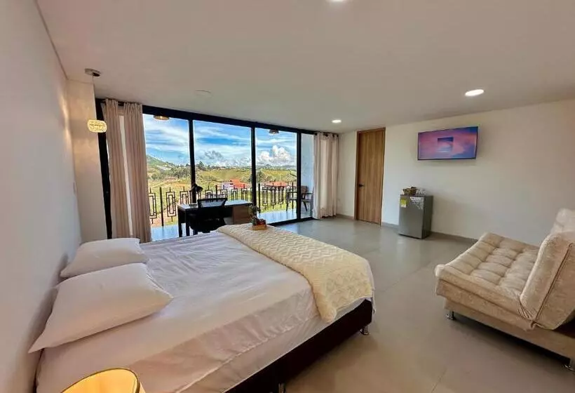 Aamiaismajoitus (B&B) Casa Fénix