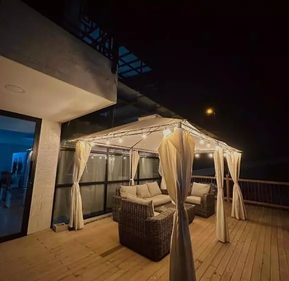 Aamiaismajoitus (B&B) Casa Fénix