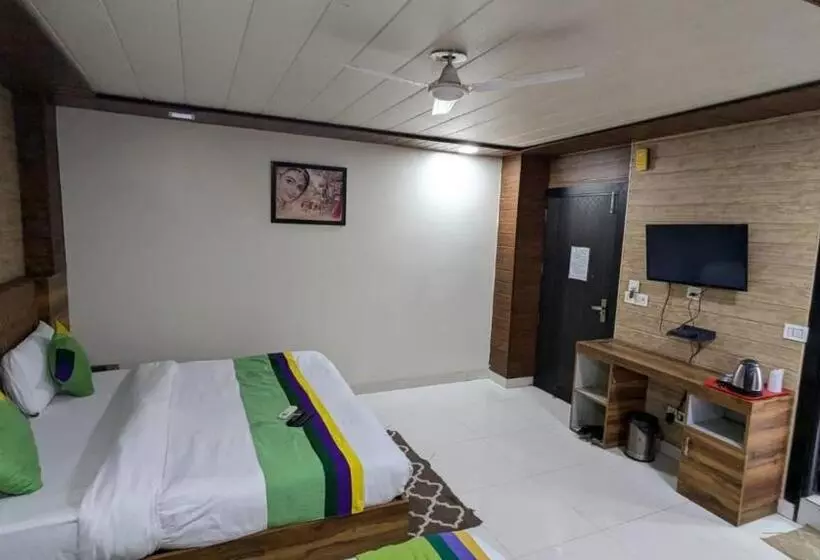 ホテル Gloab Residency Near Delhi Airport