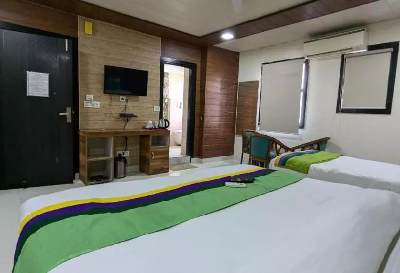 ホテル Gloab Residency Near Delhi Airport