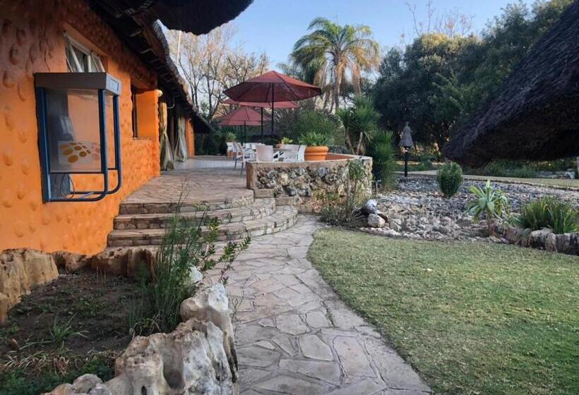 هتل Khorab Safari Lodge