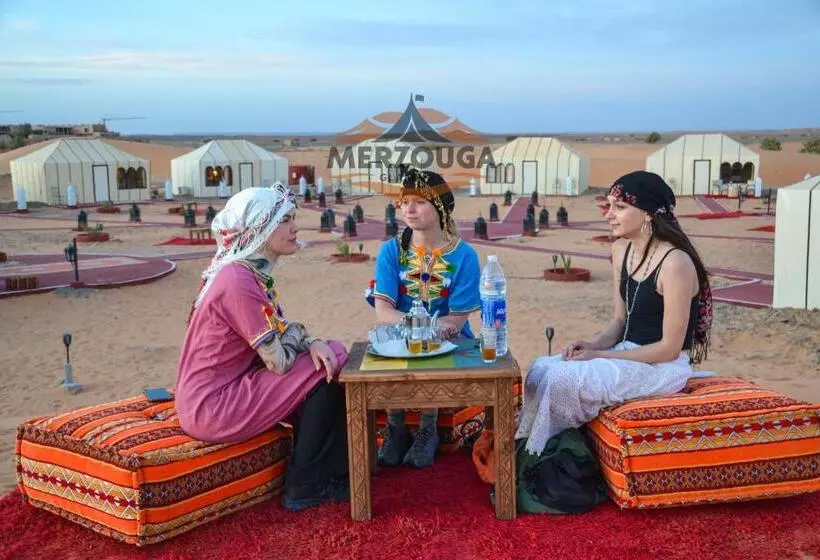 ホテル Merzouga All Inclusive Glamping