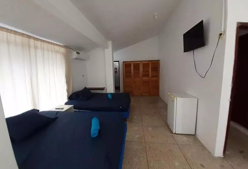 ペンション Hostal Tamara