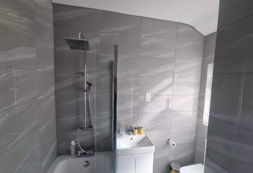 Majatalo Southampton Bridge Rooms By Afl