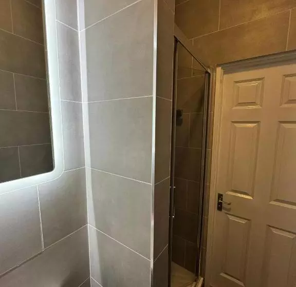پانسیون Superb Double Room Beside Croke Park   3
