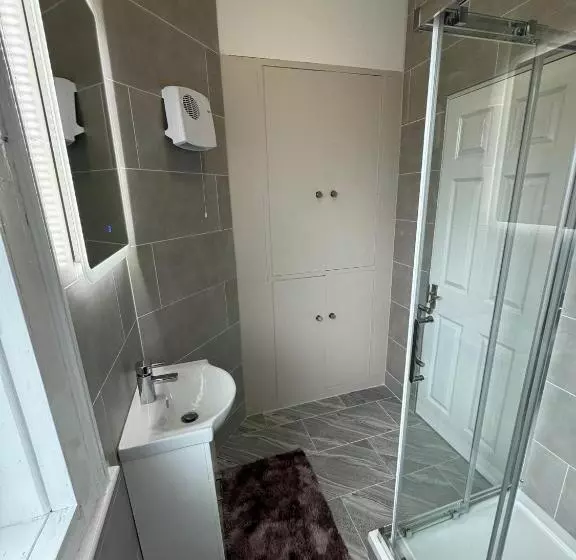 پانسیون Superb Double Room Beside Croke Park   3